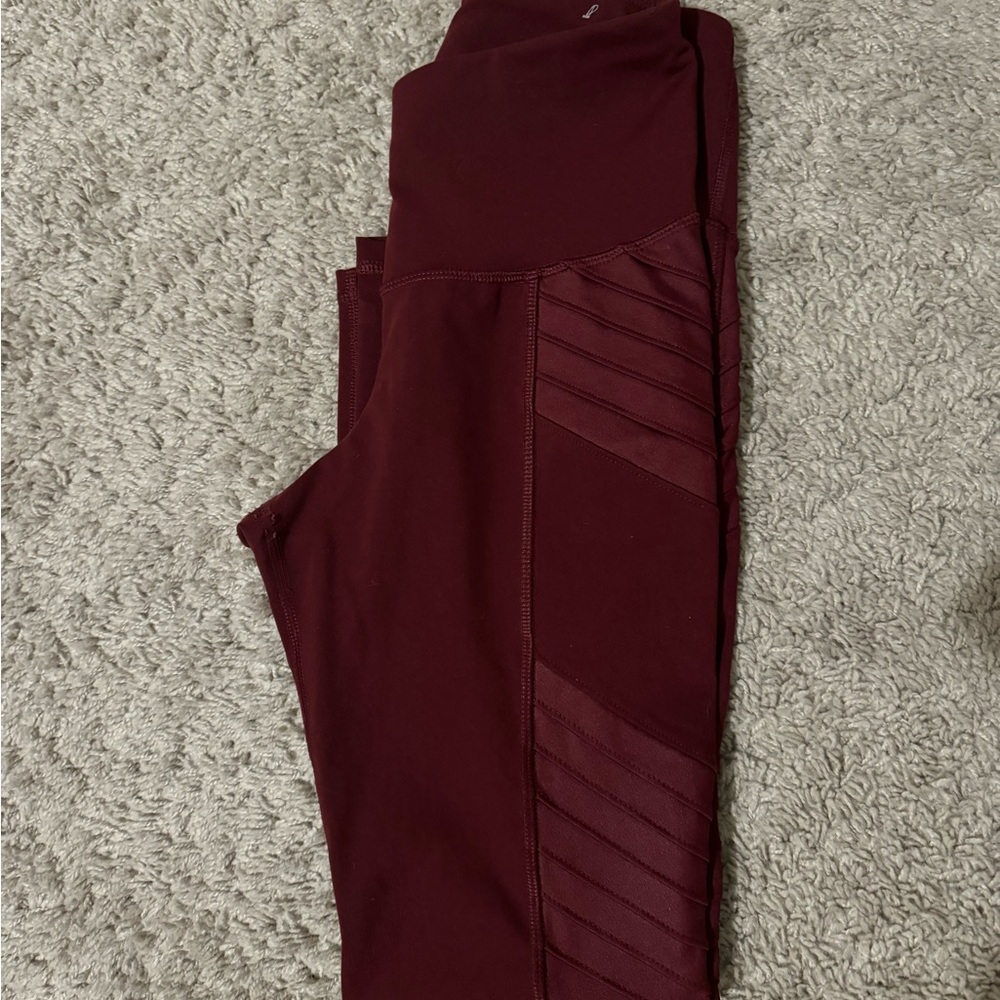 Women's Burgundy High-Waisted Leggings